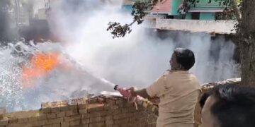 Fire In Sankat Mochan Tyre Shop