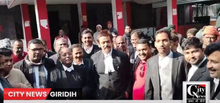 पत्रकारों से मारपीट मामले