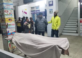 Giridih News: A minor committed suicide by hanging himself in Giridih
