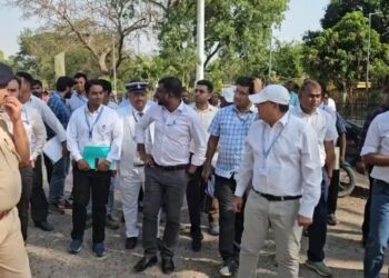 DRM of Asansol John reached Giridih Railway Station