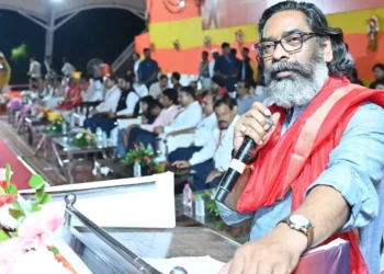 You will get 10 lakh rupees for making a reel