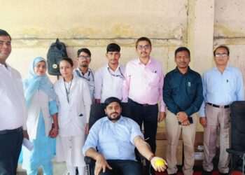 Voluntary blood donation camp in Nagar Bhawan, 30 units of blood collected so far