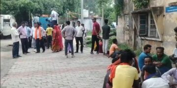 Bolero returning from a wedding procession near Joda Pahari collided with a tree, two dead, five injured