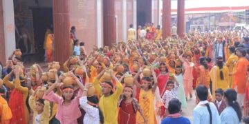 Pachmba me bhavy kalash yatra