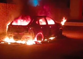 bengabad me car me lagi aag