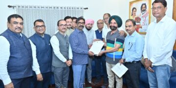 मुख्यमंत्री से मिले एफजेसीसीआई पदाधिकारी
