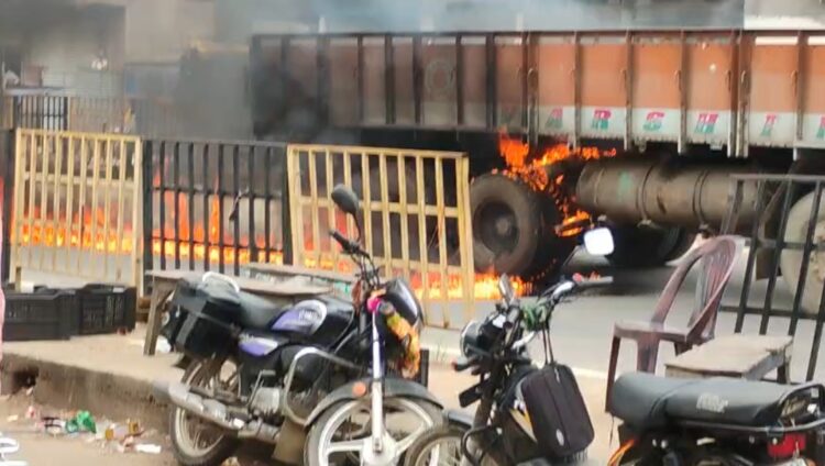 Truck catches fire after tank blast near Bengabad Mor, Giridih.