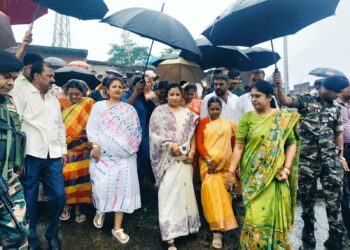 Kalpana Soren inspects Chhath ghats in Giridih amid rainfall.